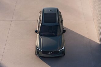 View Photos of the 2028 Volvo XC90 Hybrid
