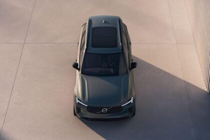 View Photos of the 2028 Volvo XC90 Hybrid