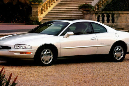 These Front-Wheel-Drive Cars Should Be Rear-Wheel Drive