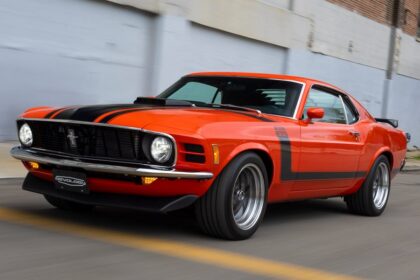 Revology Mustang Boss 302: Pluperfect Mustang Revology Mustang Boss 302: Pluperfect Mustang