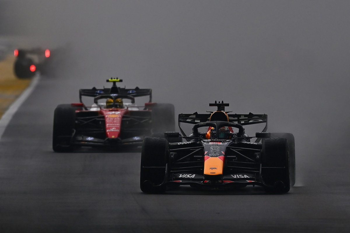 F1 Singapore GP: Max Verstappen wins sprint, George Russell crashes out and McLarens collide